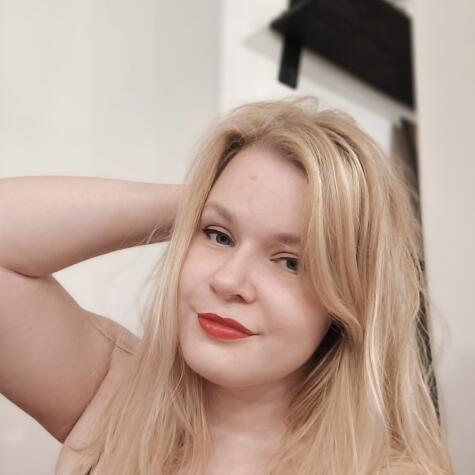 GoddessVinnyButtercup avatar