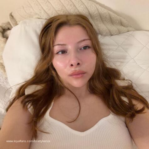 bratty Kenza avatar