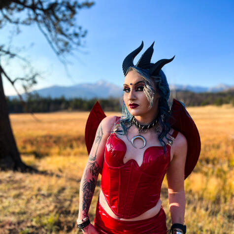 BellaDraconis avatar