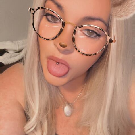 MrsQueen Goddess avatar