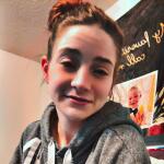Ellowynne25 avatar