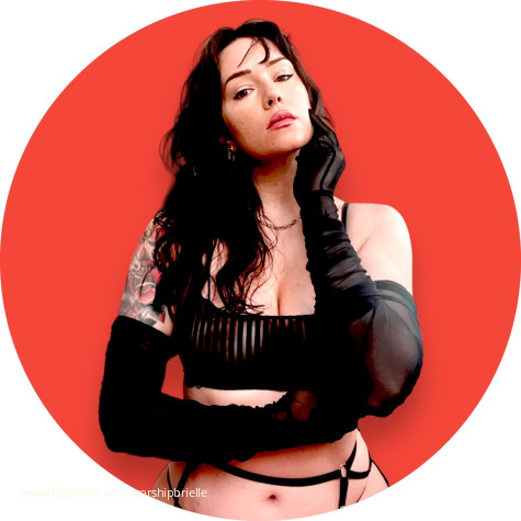 Goddess Brielle’s Official Social Fan Page | LoyalFans