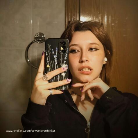 asweetoverthinker avatar