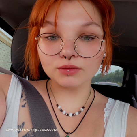 pretty peachy's Official Social Fan Page | LoyalFans