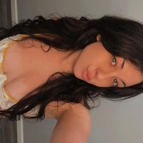 Alexislove8 avatar