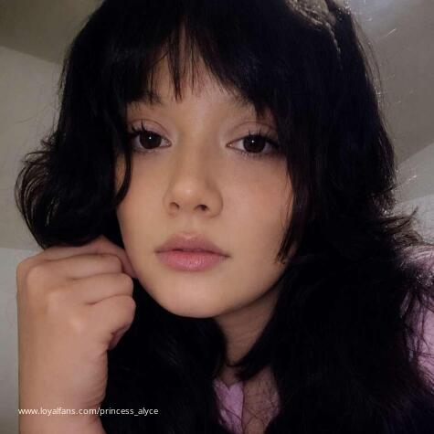 Alyceee avatar