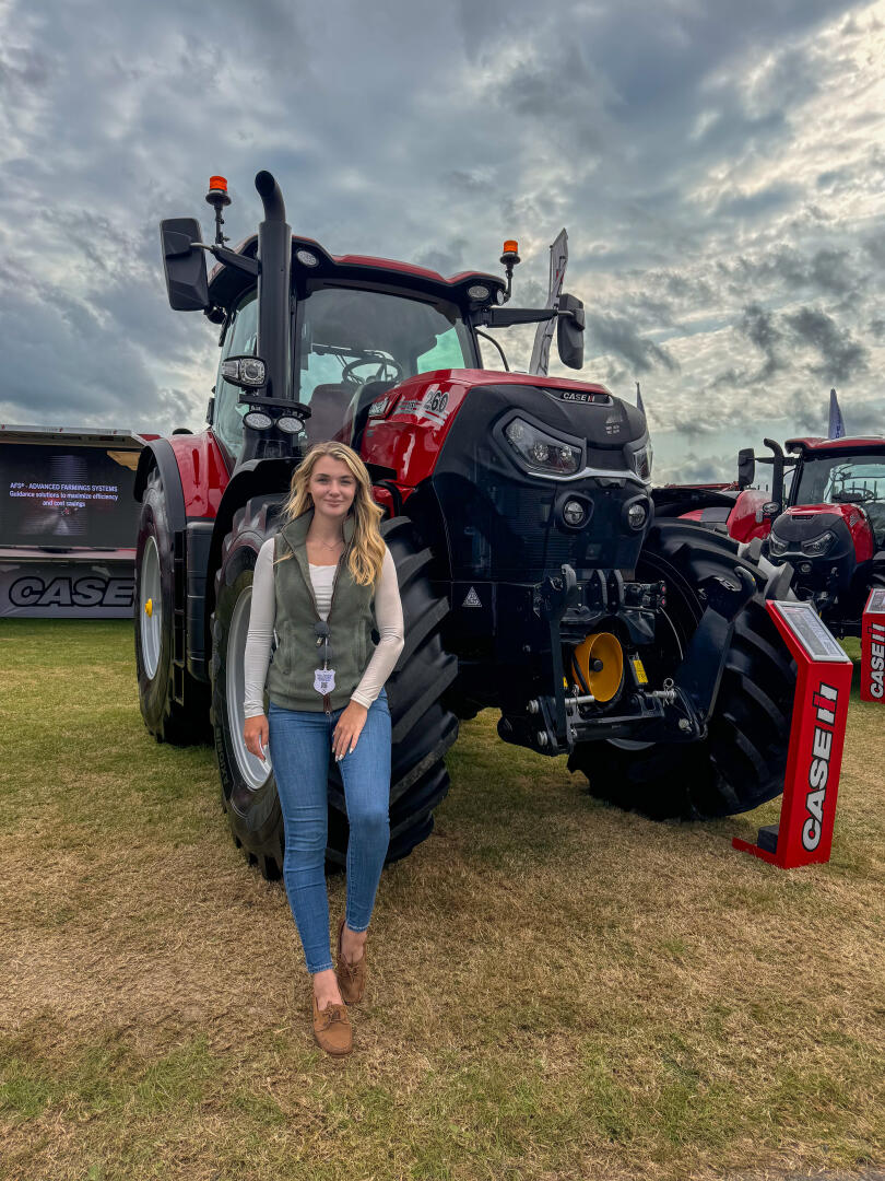 AbiCoombes’s Official Social Fan Page | LoyalFans