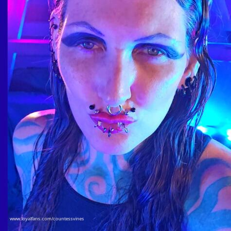 Countess Vines avatar