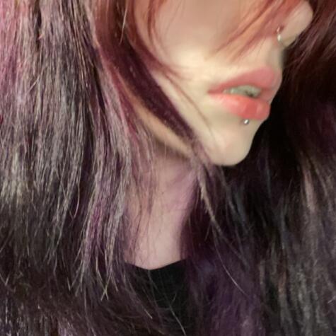 Julia_420 avatar
