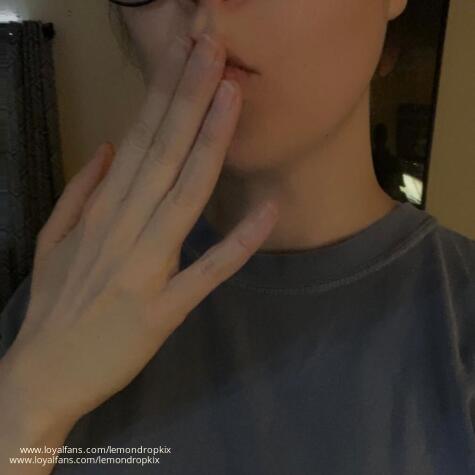 Alien Girl XXX avatar