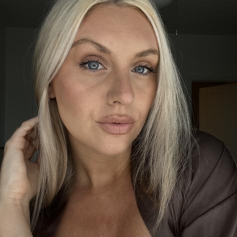 Feet Goddess Kate’s Official Social Fan Page LoyalFans