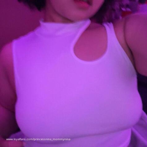 LovelyGoddessNina avatar