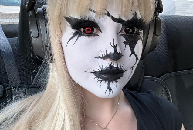 passenger princess - Draculin Archive Official Photos | www.Loyalfans.com