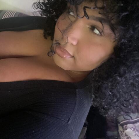 Madelyn26 avatar