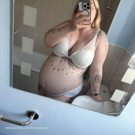 Busty Roxxy UK avatar