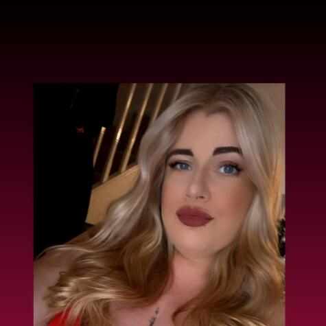 Busty Roxxy UK’s Official Social Fan Page | LoyalFans