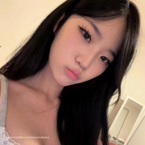 yearn4yena avatar