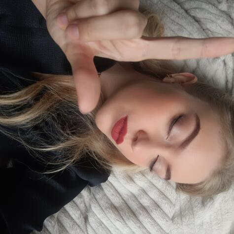 Goddess rosy_ avatar