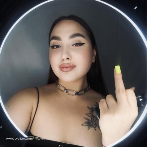 MISTRESS ARI FINDOM FEMDOM avatar