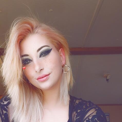 ScarletMarie627 avatar