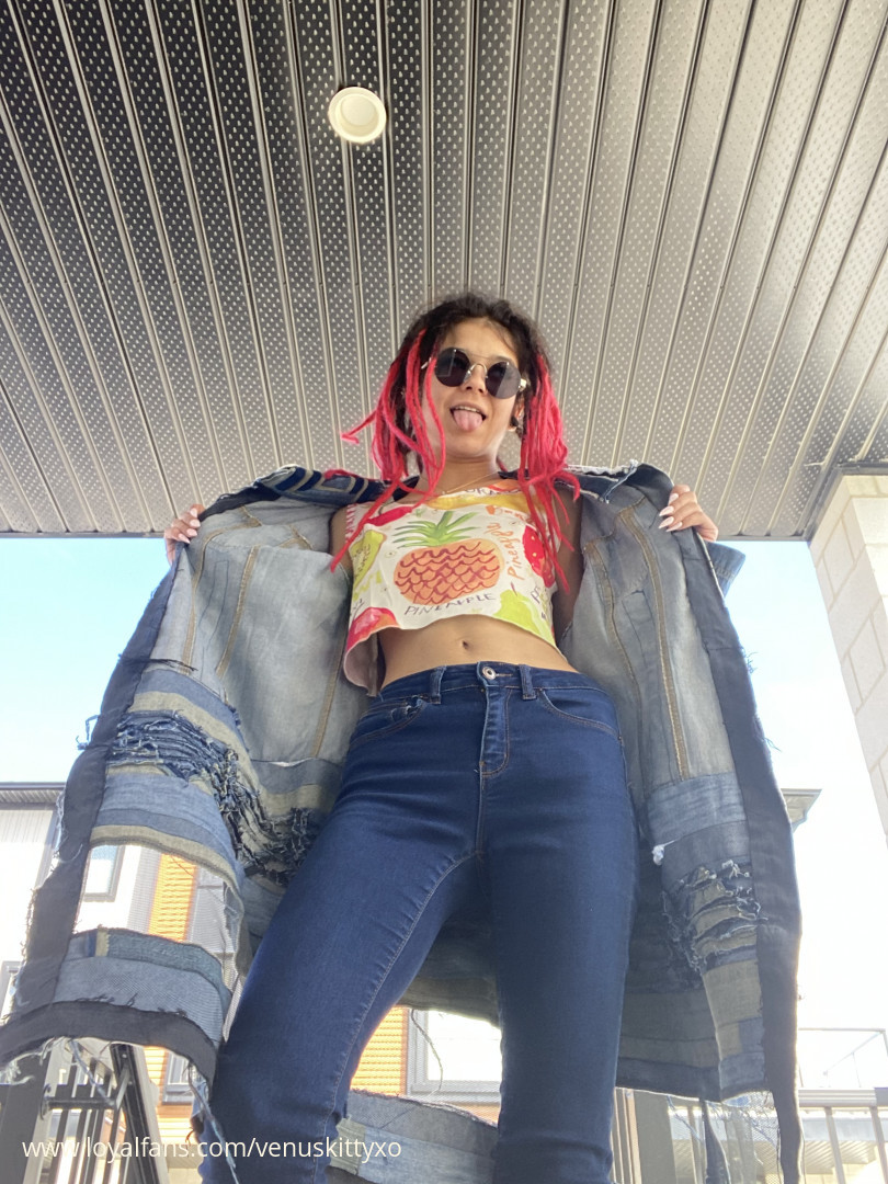 Venuskittyxo’s Official Social Fan Page LoyalFans