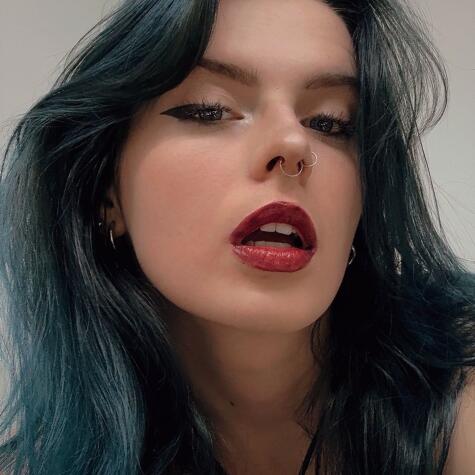 Queenlyss avatar