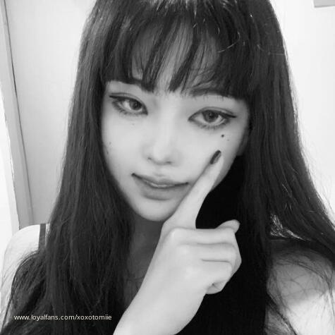 xoxotomiie avatar