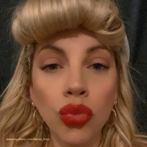 Felicity Foxx avatar