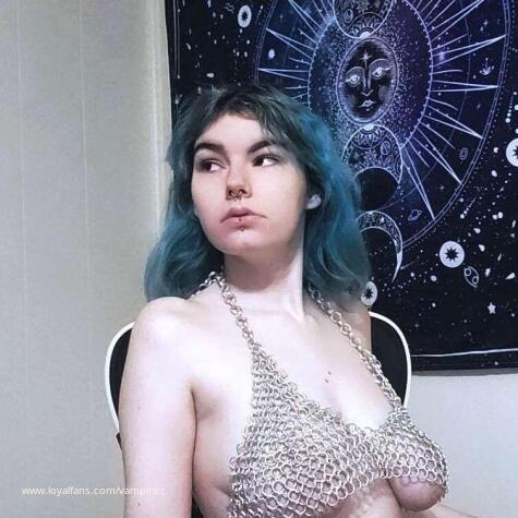 Vampire Gf avatar