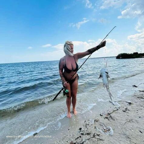 GloryHoleSlut avatar