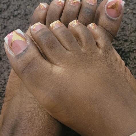 PinkyToesQueen avatar