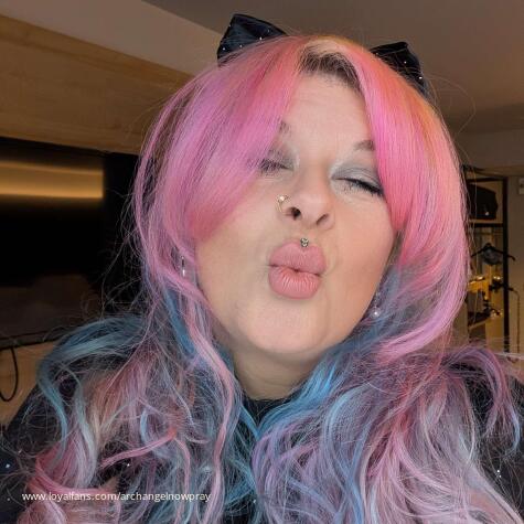 ArchAngelFINDOM avatar