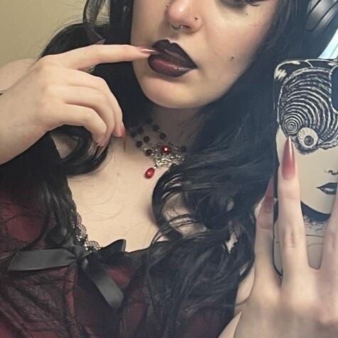 goth goddess adore avatar