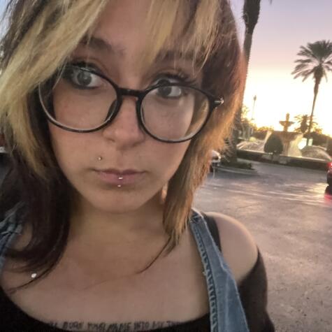 izabelle32 avatar