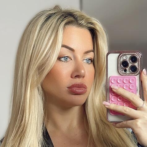 PANDORA BANKS’s Official Social Fan Page | LoyalFans