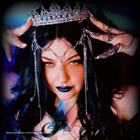 MadamViktoria avatar
