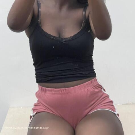 Naomi Noir avatar