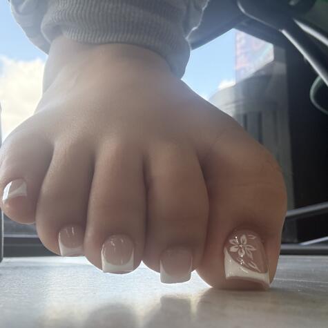 PetalKissedToes avatar