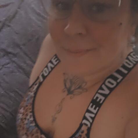 Lorri1983 avatar