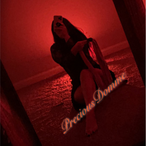 PreciousDommee avatar