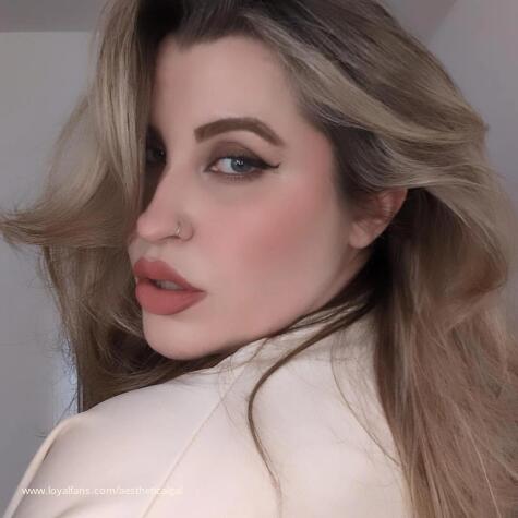 Siren Scarlet's Official Social Fan Page | LoyalFans