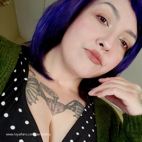 DaniDarkly avatar
