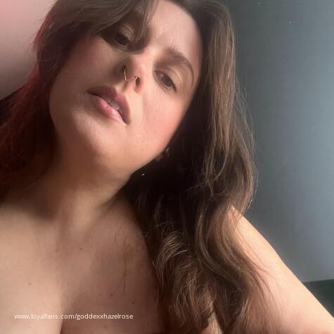 hazellyrose avatar