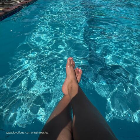 VirginToesies avatar