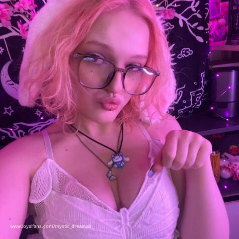 Mystic Dream Alt avatar