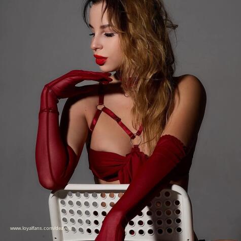Deavela avatar