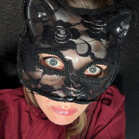 Under_Her_Reign avatar