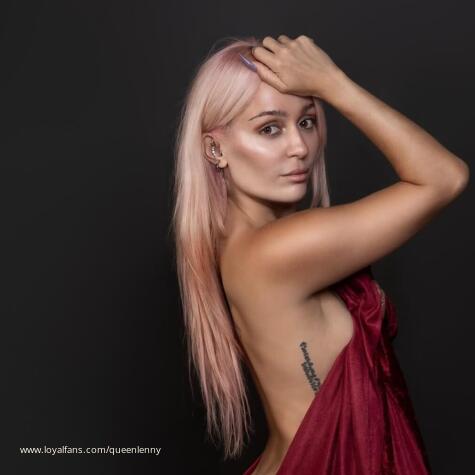 Queen Lenny avatar
