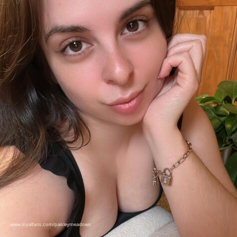 Queen Paisley Findom Femdom avatar