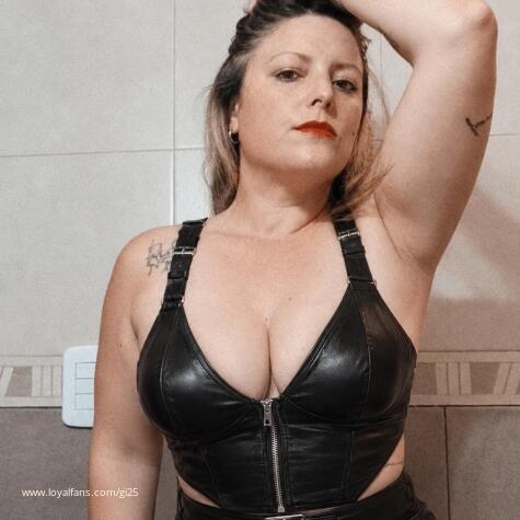 GODDESS GISELLE 25 avatar